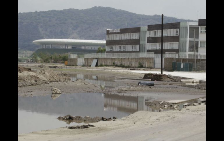 El maestro Magaña Virgen habla de que las ciudades están dejando una huella ecológica. ARCHIVO /