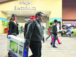 El descenso porcentual más pronunciado en los indicadores de confianza se registraron en las compras de aparatos electrónicos. EL INFORMADOR /