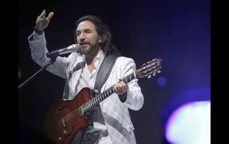 El Buki con planes de hacer nuevo dueto. ARCHIVO /