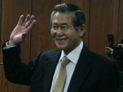 El ex presidente peruano, Alberto Fujimori, es acusado por delitos de lesa humanidad por el homicidio de 25 personas. ARCHIVO /