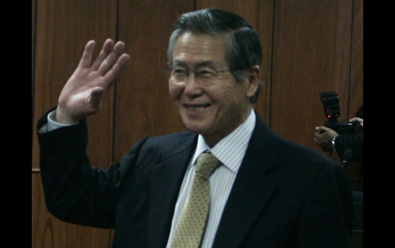 El ex presidente peruano, Alberto Fujimori, es acusado por delitos de lesa humanidad por el homicidio de 25 personas. ARCHIVO /