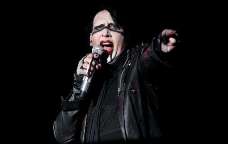 Marilyn Manson hizo un peculiar homenaje a Paris Jackson durante su concierto, aseguran. ARCHIVO /