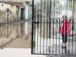 En algunas zonas el nivel del agua alcanzó hasta 1.80 metros, provocando inundaciones en varias fincas. ESPECIAL /