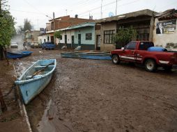 Las clases quedan suspendidas después de que la tromba presentada este viernes causara diversos daños. ARCHIVO /