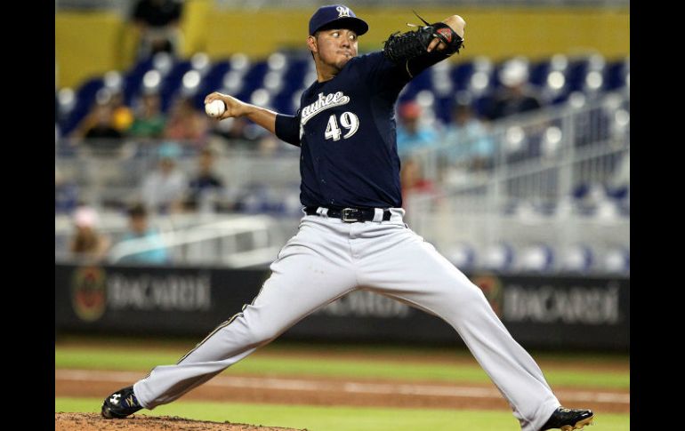 Yovani Gallardo logra su quinto éxito del año. AFP /