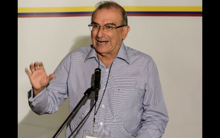 El jefe negociador gubernamental Humberto de la Calle se niega a complacer la petición de las FARC de aplazar las elecciones. AFP /