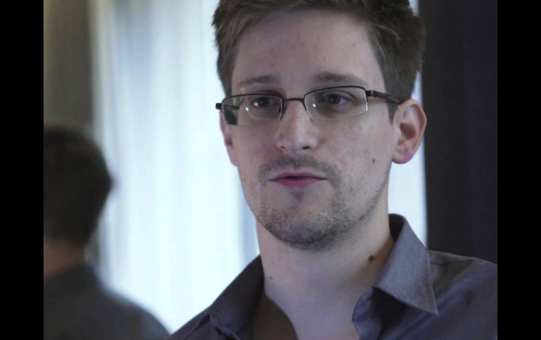 Edward Snowden asegura que no está en Hong Kong para huir de la justicia sino para denunciar la criminalidad. ARCHIVO /