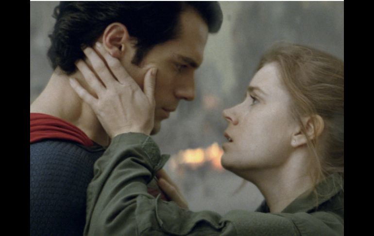 ''El hombre de acero'' es protagonizado por Henry Cavill y Amy Adams. EFE /