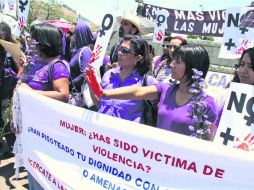 Mujeres se manifiestan contra la violencia. Desde marzo de 2011 se han registrado 563 casos. NTX /