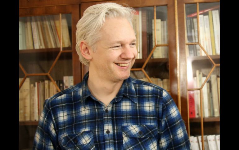 El fundador de WikiLeaks cumplirá un año asilado en la embajada ecuatoriana en Londres. ARCHIVO /