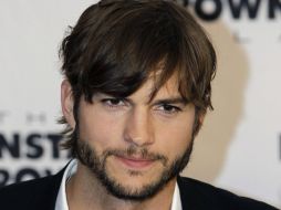 Kutcher desde hace tiempo planea su viaje al espacio, sin embargo ahora busca que Kunis lo acompañe. ARCHIVO /