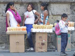 Con el acuerdo los empleadores y trabajadores se comprometen a implementar acciones contra la informalidad y regular el mercado laboral ARCHIVO /