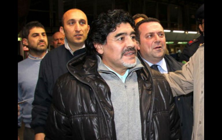 Diego Armando Maradona sale victorioso de una querella donde la justicia china estuvo a su favor. ARCHIVO /