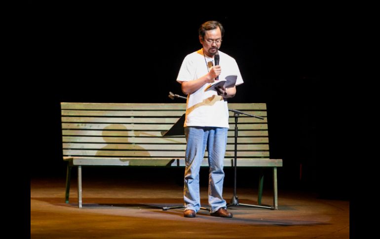 El chino Shen Wei participa en el Décimo Festival Mundial de Poesía. EFE /