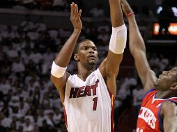 El pívot de los Heat de Miami Chris Bosh dice que no permitirá que el escolta Danny Green, de los Spurs, vuelva a ser factor ganador. ARCHIVO /