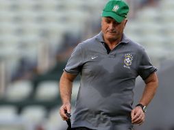 Luis Felipe Scolari asegura que si no trabajan bien el balón, México podría tomar ventaja durante el partido. EFE /