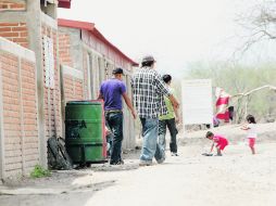 Más de 200 jornaleros de Veracruz, Hidalgo y San Luis Potosí eran explotados en un campo de jitomates de Jalisco. EL INFORMADOR /