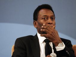 En distintas redes sociales hay comentaros hacia el astro del futbol, como: ''Pelé callado es un poeta''. ARCHIVO /