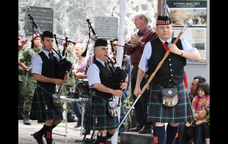 El esfuerzo de la Banda de Gaitas del Batallón de San Patricio les llevará a una competencia mundial de estos instrumentos. ARCHIVO /