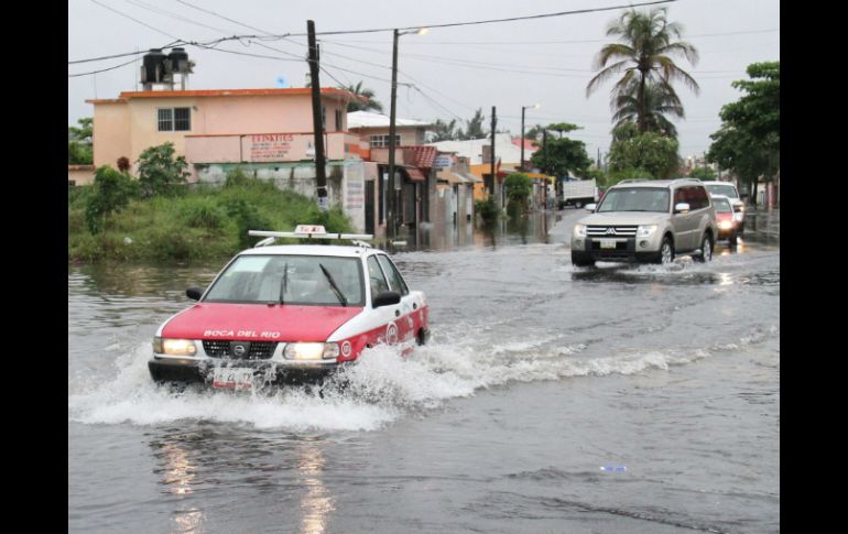 La tormenta tropical ''Barry'' causa inundaciones en localidades de Veracruz. EFE /