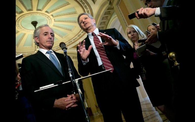 El acuerdo fue anunciado en el pleno por los senadores republicanos John Hoeven y Bob Corker. AFP /