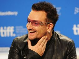 Bono usa el clásico para llamar la atención a un problema social. ARCHIVO /