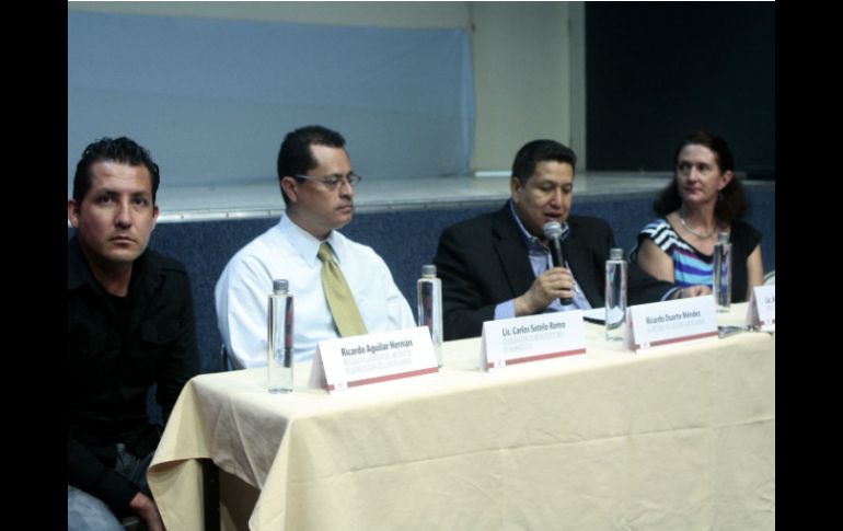 Rueda de prensa donde se presentó la colección ''Hábitat pétreo. Granito, mármol y rocas semipreciosas''.  /