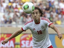 Andrés Guardado también decidió unirse a sus compañeros. EFE /