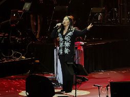 Ana Gabriel se reencuentra con sus seguidores en el Telmex. EL INFORMADOR /