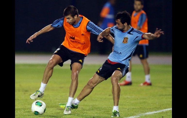 Los defensas de la ''Furia Roja'' tendrán que ser cuidadosos en el juego de hoy. EFE /