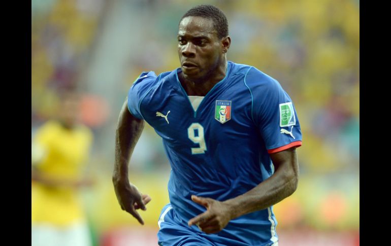 Mario Balotelli será una baja sensible en la selección de Italia. AFP /