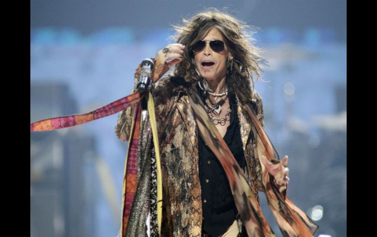 El legendario cantante, Steven Tyler, ingresa al Salón de la Fama del Hollywood Bowl. ARCHIVO /