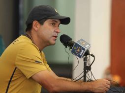 El director técnico de Pumas, Antonio Torres Servín, busca reforzar su delantera con Emmanuel Gigliotti. ARCHIVO /