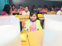 El pago de 15 pesos diarios para incluir alimentos para los alumnos, afectó a las escuelas de tiempo completo en el Estado. EL INFORMADOR /