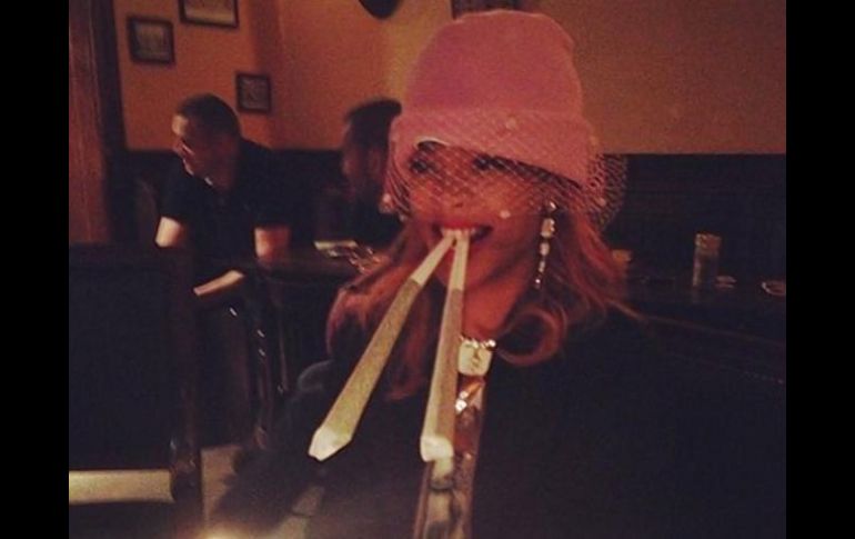 El gusto de Rihanna por la marihuana ha sido censurado por Laura Bozzo. ESPECIAL /