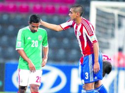 El equipo terminó mal anímicamente tras la derrota ante Paraguay, pero el cuerpo técnico confía en que levanten la cara mañana . AFP /