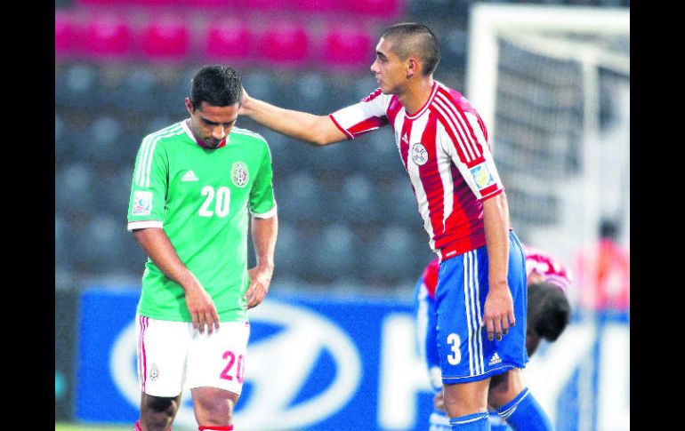 El equipo terminó mal anímicamente tras la derrota ante Paraguay, pero el cuerpo técnico confía en que levanten la cara mañana . AFP /