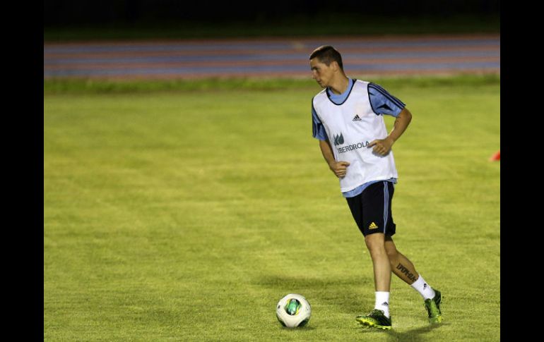 Fernando Torres, máximo artillero del torneo con cinco tantos, estará en el once inicial. AP /