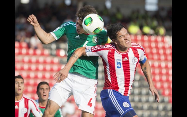 Antonio Briseño (i) es el capitán del equipo nacional. AFP /