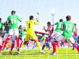 ÚLTIMA CHANCE. El Tricolor perdió sus primeros dos juegos, contra Grecia (2-1) y contra Paraguay (1-0, imagen). AP /