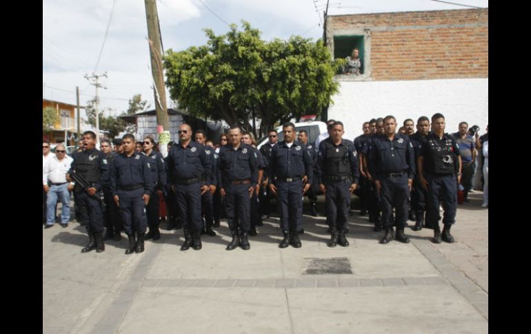 Los miembros de la policía del lugar no cuentan aún con prestaciones para poder conseguir una vivienda. ARCHIVO /