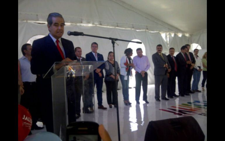 Enrique Ramos, secretario de Turismo estatal, inaugura el evento.  /