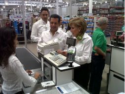 La dinámica es a través de la compra de tarjetas, que van desde los 10 pesos, que los socios pueden adquirir en las tiendas.  /