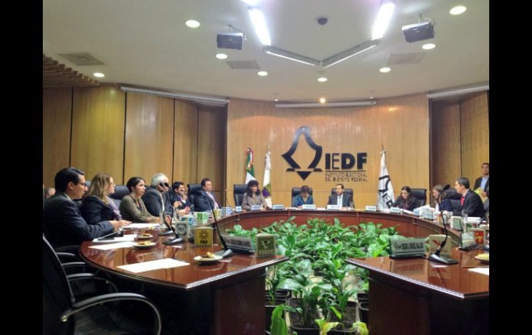 El Consejo General del IEDF determina por mayoría de votos realizar la sanción. ARCHIVO /