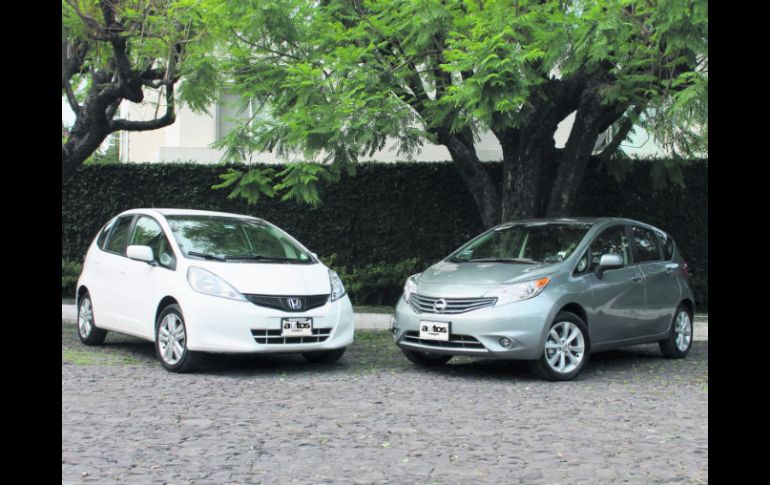 Rivales. El Honda Fit (i) tendrá una renovación importante el próximo año, por lo que habrá una batalla más interesante contra el Note.  /