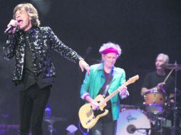 ¿Viejos?. Mick Jagger, Keith Richards y Charlie Watts aseguran que están a 100% para su ''show'' de hoy. AP /