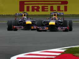 Vettel y Webber durante los entrenamientos libres. Red Bull ha ganado en Silverstone en 3 de la súltimas 4 temporadas. EFE /