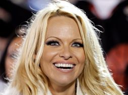 Pocos personajes de la farándula podrán atreverse con tanto éxito como Pamela Anderson a posar a sus 46 años para una portada. ARCHIVO /