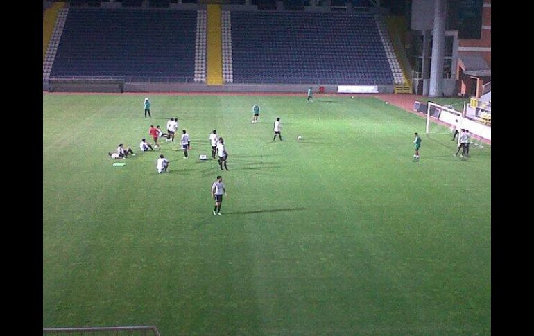 El equipo mexicano realizó su práctica en el el estadio donde se medirá con España en el Mundial Sub-20. ESPECIAL /