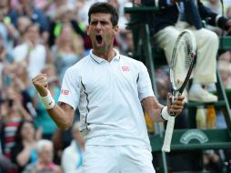 El tenista serbio Novak Djokovic seguirá en búsqueda de su segundo título de Wimbledon, luego de ganarlo en 2011. EFE /